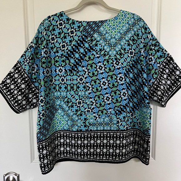 Ruby Rd. V-neck Top - Picture 5 of 11